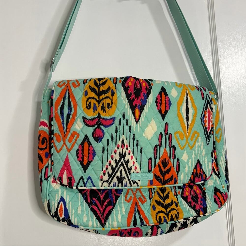 Vera Bradley Essential Messenger Bag quilted Pueblo print - Picture 9 of 15